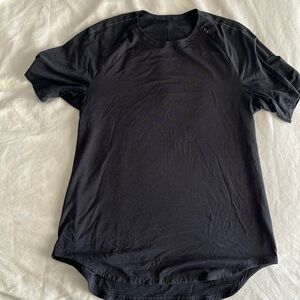 LULULEMON scallop hem size L training T-shirt